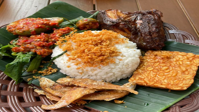 Pesona Sego Tempong yang Menggugah Selera