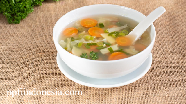 Menikmati Sup Bening dengan Rasa Segar