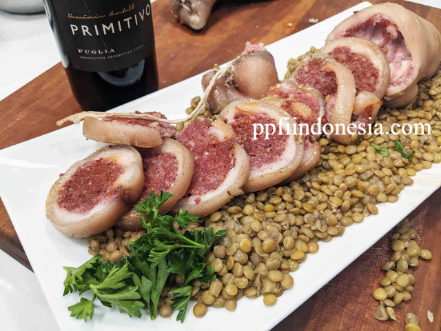 Kuliner Italia: Zampone Modena